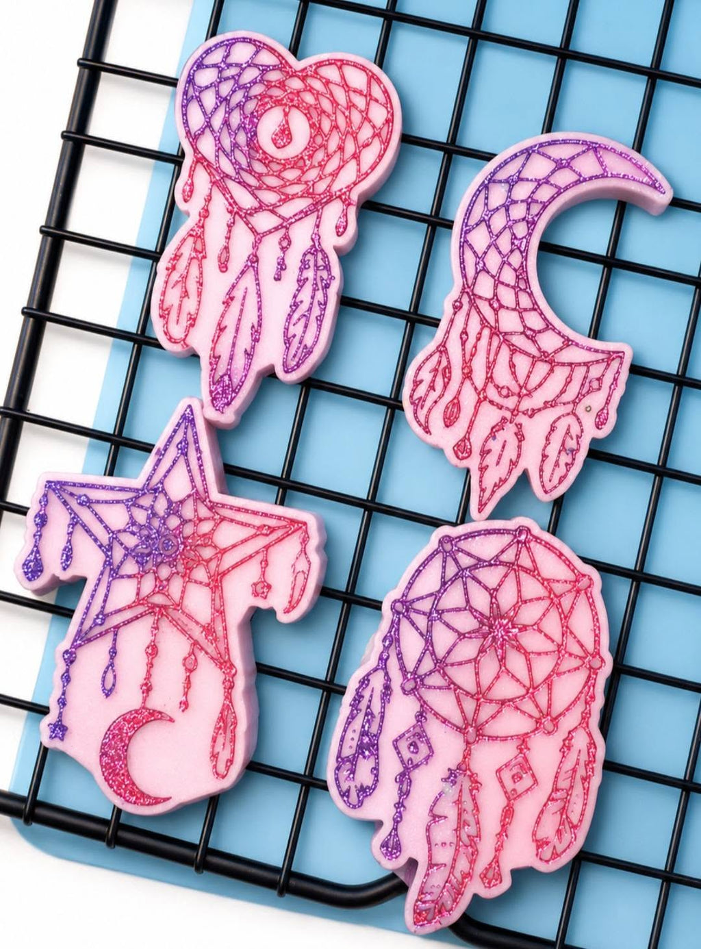 DREAMCATCHER MELTS.