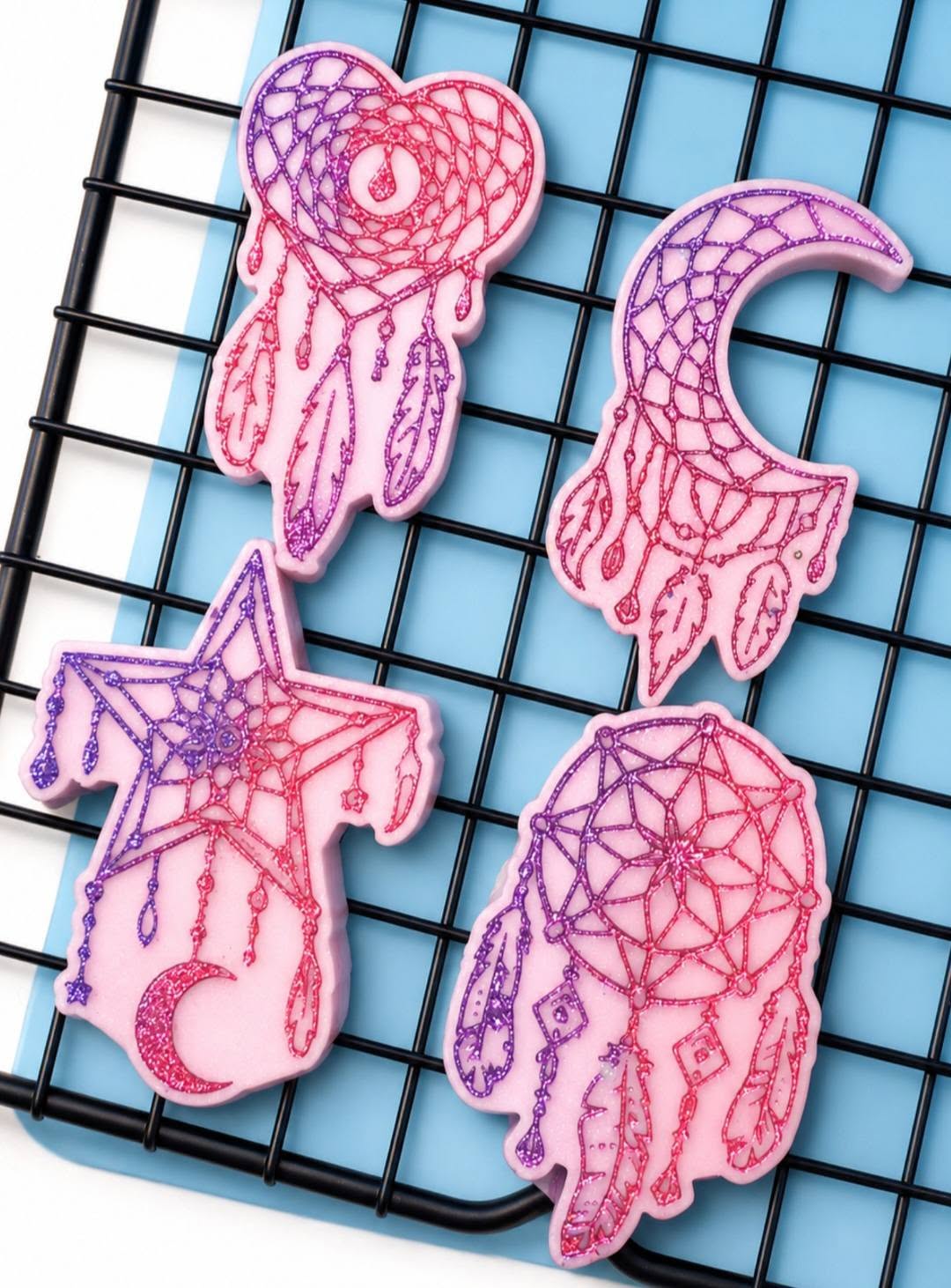 DREAMCATCHER MELTS.